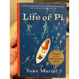 Book Paperback:  Life of Pi, Man Booker Prize Novel India